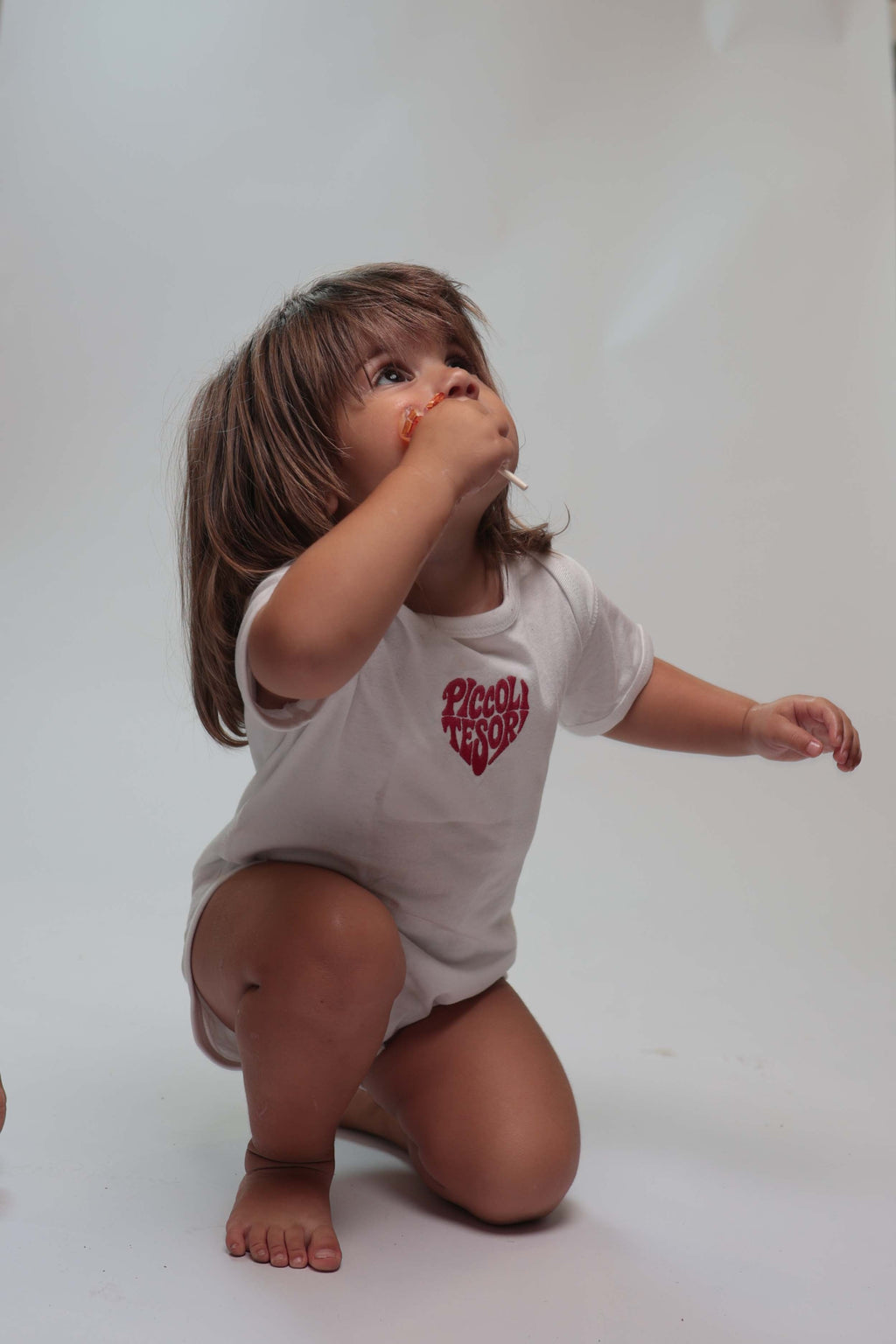 Body white logo fucsia